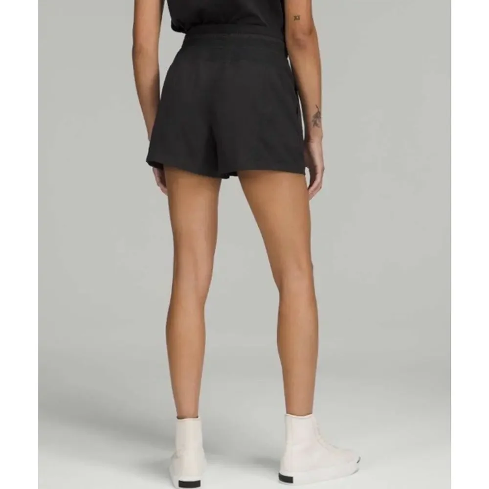 Lululemon Dance Studio HR Short 3.5